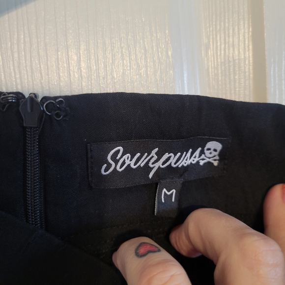 Sourpuss Skull Knee Length Skirt - Picture 3 of 3